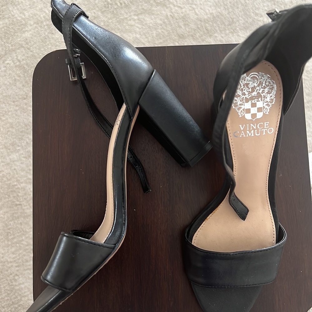 Heels - Picture 2 of 4